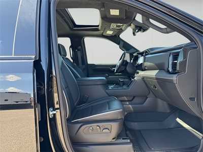 2023 GMC 1500 Crew Cab, $61990. Photo 10
