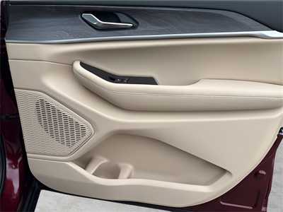 2025 Jeep Grand Cherokee, $44366. Photo 9