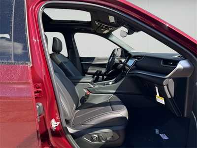 2025 Jeep Grand Cherokee, $56664. Photo 10