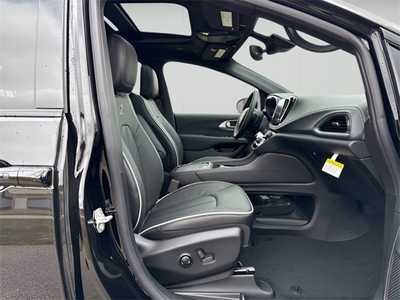 2025 Chrysler Pacifica, $52580. Photo 10