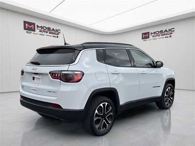 2024 Jeep Compass, $25990. Photo 3
