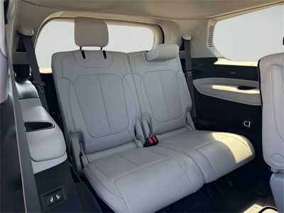 2023 Jeep Grand Cherokee L, $38990. Photo 12