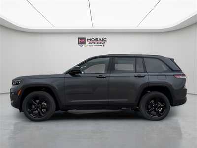 2025 Jeep Grand Cherokee, $48282. Photo 6
