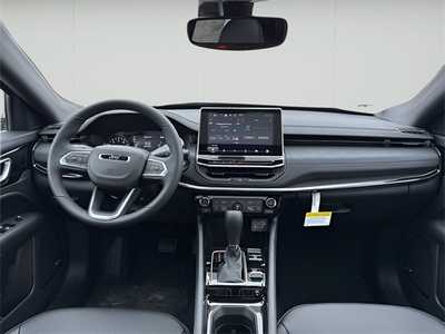 2025 Jeep Compass, $33243. Photo 12
