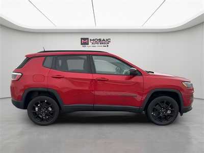 2025 Jeep Compass, $33243. Photo 2