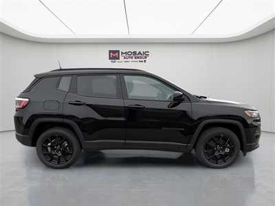 2025 Jeep Compass, $27947. Photo 2