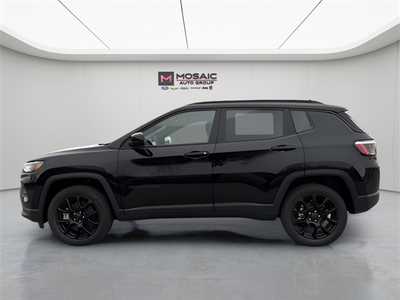 2025 Jeep Compass, $27947. Photo 6