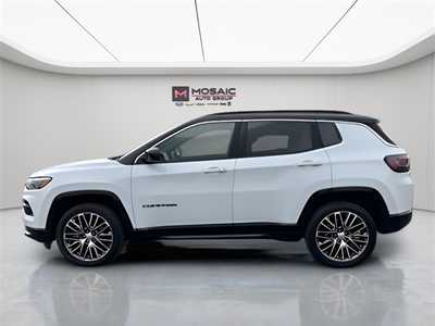 2024 Jeep Compass, $27990. Photo 6