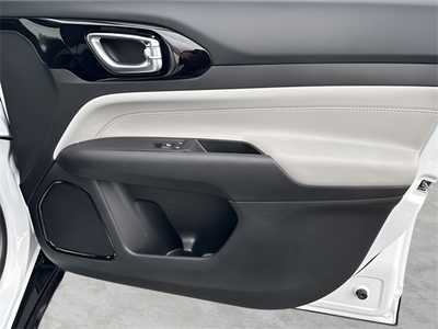 2024 Jeep Compass, $27990. Photo 9