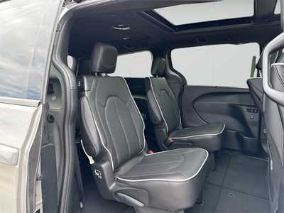 2025 Chrysler Pacifica, $55797. Photo 11
