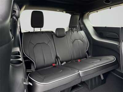 2025 Chrysler Pacifica, $55797. Photo 12