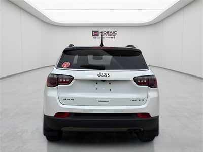 2022 Jeep Compass, $20990. Photo 4