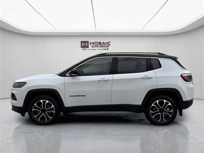 2022 Jeep Compass, $20990. Photo 6