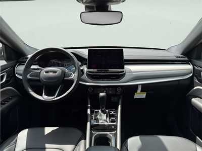 2025 Jeep Compass, $31774. Photo 12