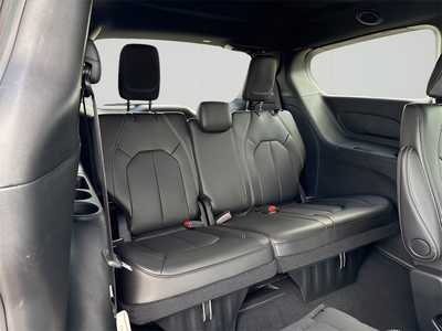 2025 Chrysler Pacifica, $43707. Photo 11