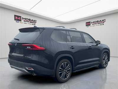 2024 Toyota Grand Highlander, $60990. Photo 3