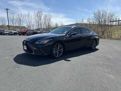 2019 Lexus ES Series, $29990. Photo 3