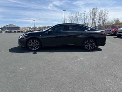 2019 Lexus ES Series, $29990. Photo 4