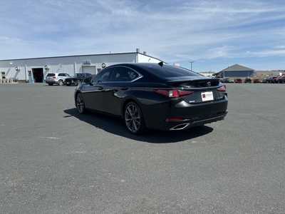 2019 Lexus ES Series, $29990. Photo 5