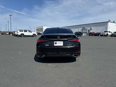 2019 Lexus ES Series, $29990. Photo 6