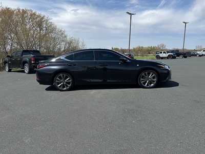 2019 Lexus ES Series, $29990. Photo 8