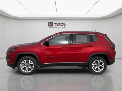 2025 Jeep Compass, $28552. Photo 6