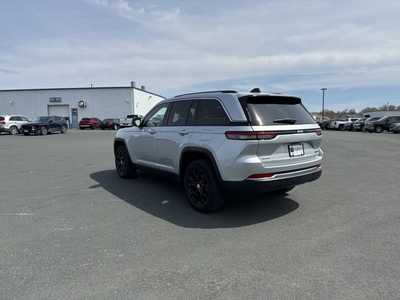 2024 Jeep Grand Cherokee, $38990. Photo 5