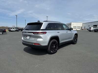 2024 Jeep Grand Cherokee, $38990. Photo 7