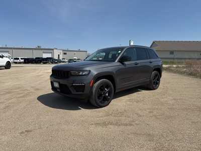 2023 Jeep Grand Cherokee, $34990. Photo 3