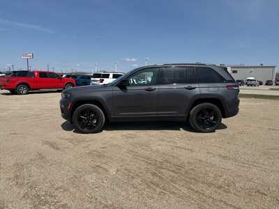 2023 Jeep Grand Cherokee, $34990. Photo 4