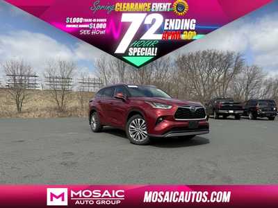 2024 Toyota Highlander, $52990. Photo 1