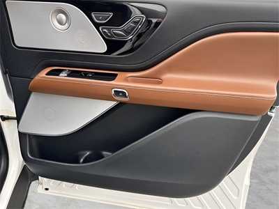 2023 Lincoln Aviator, $53990. Photo 9