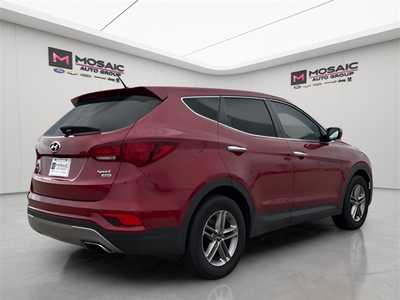 2018 Hyundai Santa Fe, $15990. Photo 3