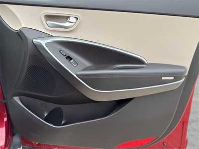2018 Hyundai Santa Fe, $15990. Photo 9