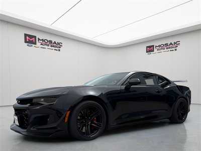 2018 Chevrolet Camaro, $79990. Photo 7