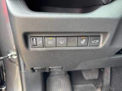 2022 Toyota RAV4, $33990. Photo 11