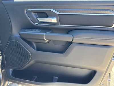 2025 RAM 1500 Crew Cab, $55500. Photo 9