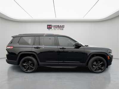 2023 Jeep Grand Cherokee L, $30990. Photo 2