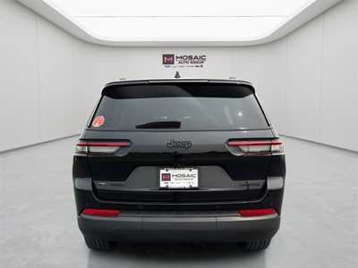 2023 Jeep Grand Cherokee L, $30990. Photo 4