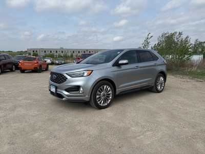 2022 Ford Edge, $26990. Photo 3