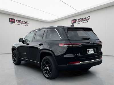 2022 Jeep Grand Cherokee, $30990. Photo 5