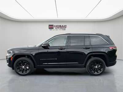 2022 Jeep Grand Cherokee, $30990. Photo 6