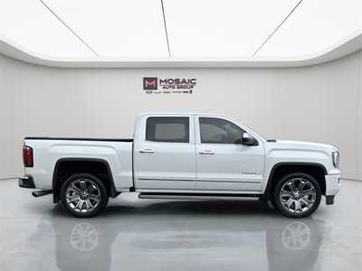 2017 GMC 1500 Crew Cab, $22990. Photo 2