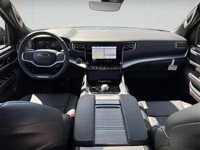 2025 Jeep Wagoneer, $76425. Photo 12