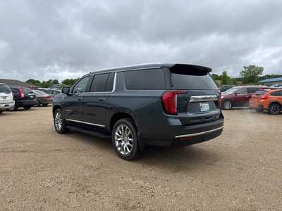 2021 GMC Yukon XL, $43990. Photo 5