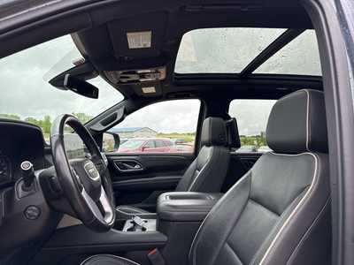 2021 GMC Yukon XL, $43990. Photo 6