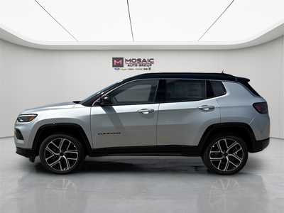 2025 Jeep Compass, $37023. Photo 4