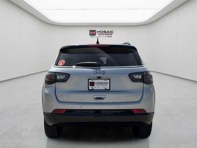 2025 Jeep Compass, $37023. Photo 6