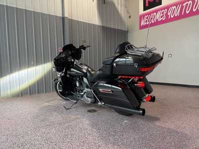 2016 Harley Davidson FLHTK /, $12990. Photo 3