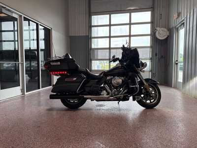 2016 Harley Davidson FLHTK /, $12990. Photo 4